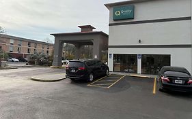 Quality Inn & Suites Biloxi - Ocean Springs